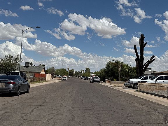 4th image of 219 W Cholla St