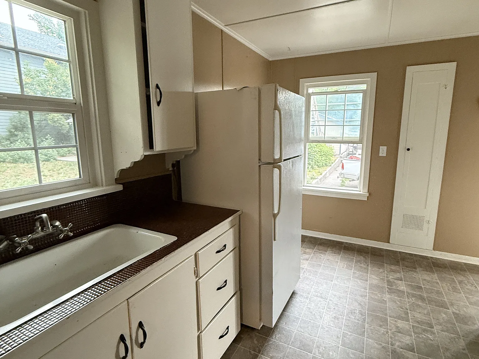 2 bed, 1.0 bath, 1100 sqft, $1,500 — Photo 4