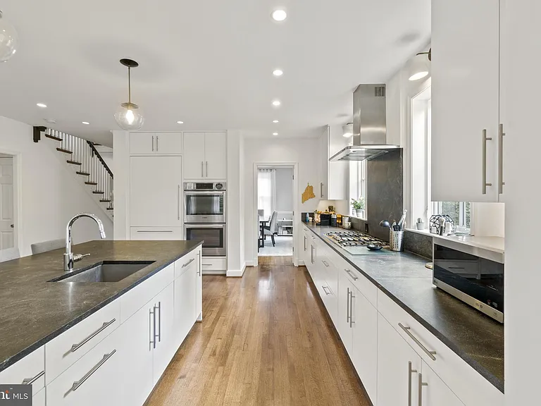 3901 Woodbine St — Photo 14