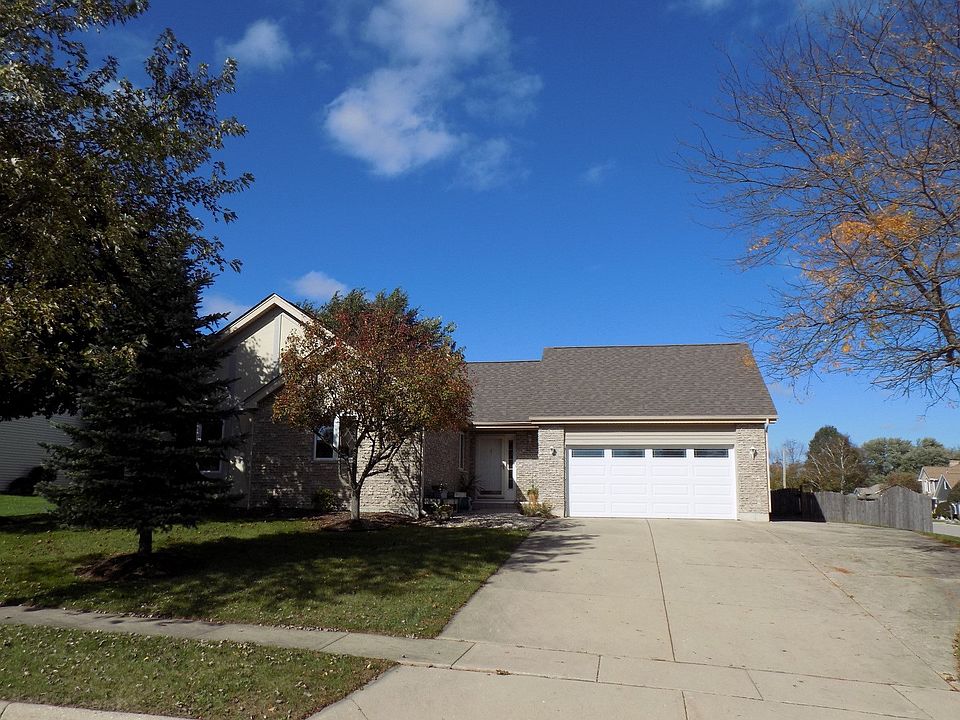 Welcome to 3100 W Bretons Drive in McHenry!