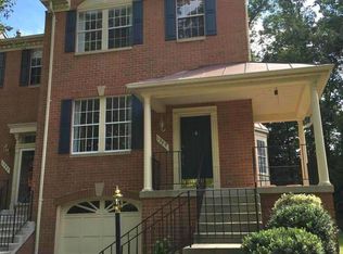 1399 Park Garden Ln, Reston, VA 20194
