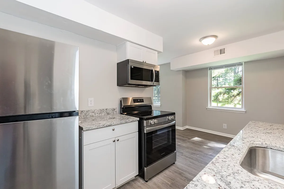 Building Photo - Delmont Townes