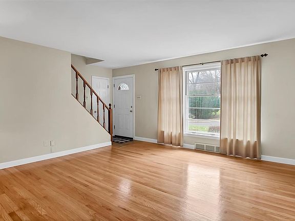2nd image of 1395 Saint Michael St