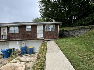 107 N Claremont St, Independence, MO 64054