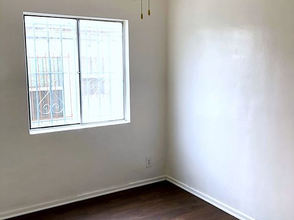 4th image of 752 S Wilton Pl APT 07