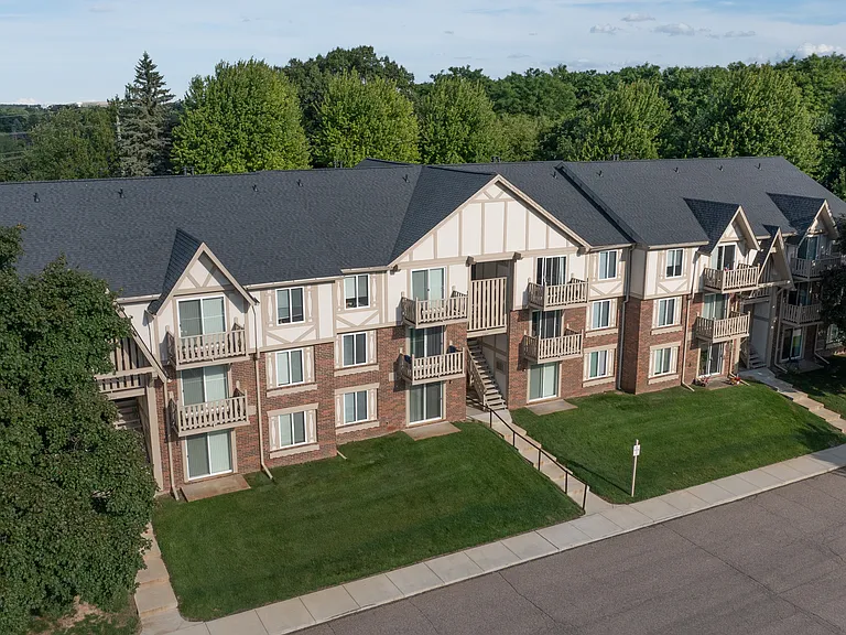 Sycamore Creek Apartments — Photo 10