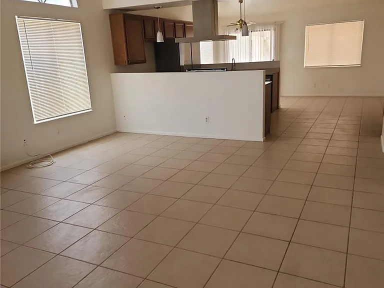 3213 Coral Harbor Dr — Photo 4
