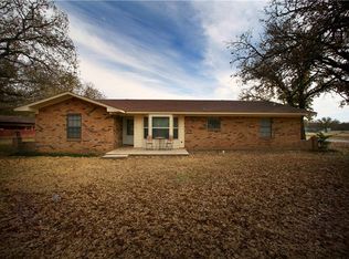 310 Centeridge Ln, Graham, TX 76450