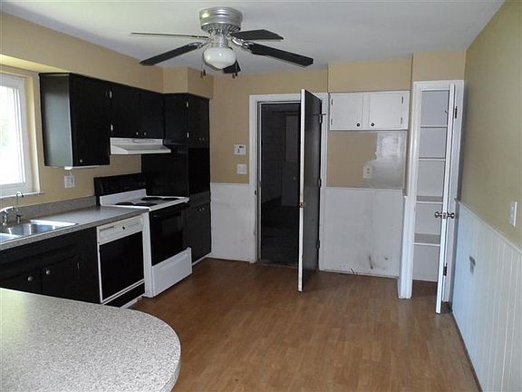 2nd image of 7541 Towerview Ln