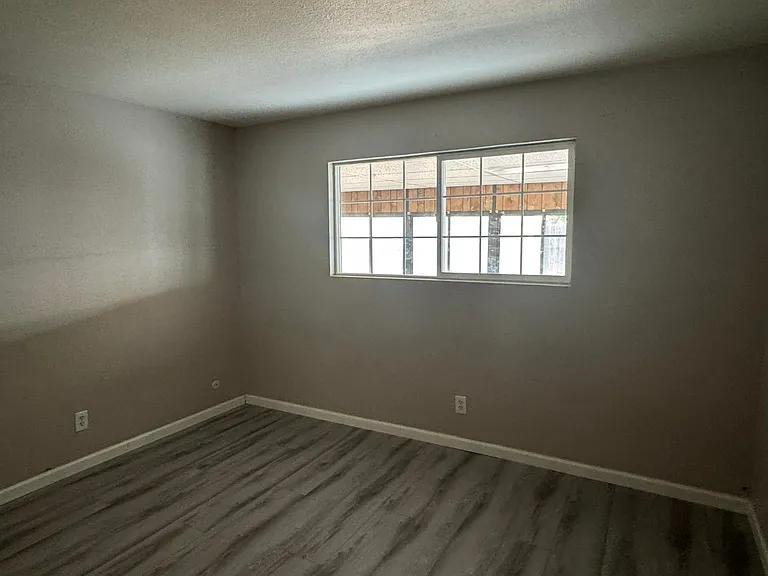 4925 Indian Oaks Ct — Photo 9