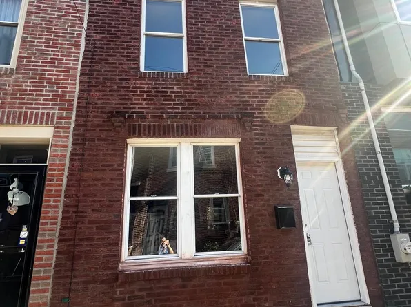 2242 Cross St, Philadelphia, PA 19146