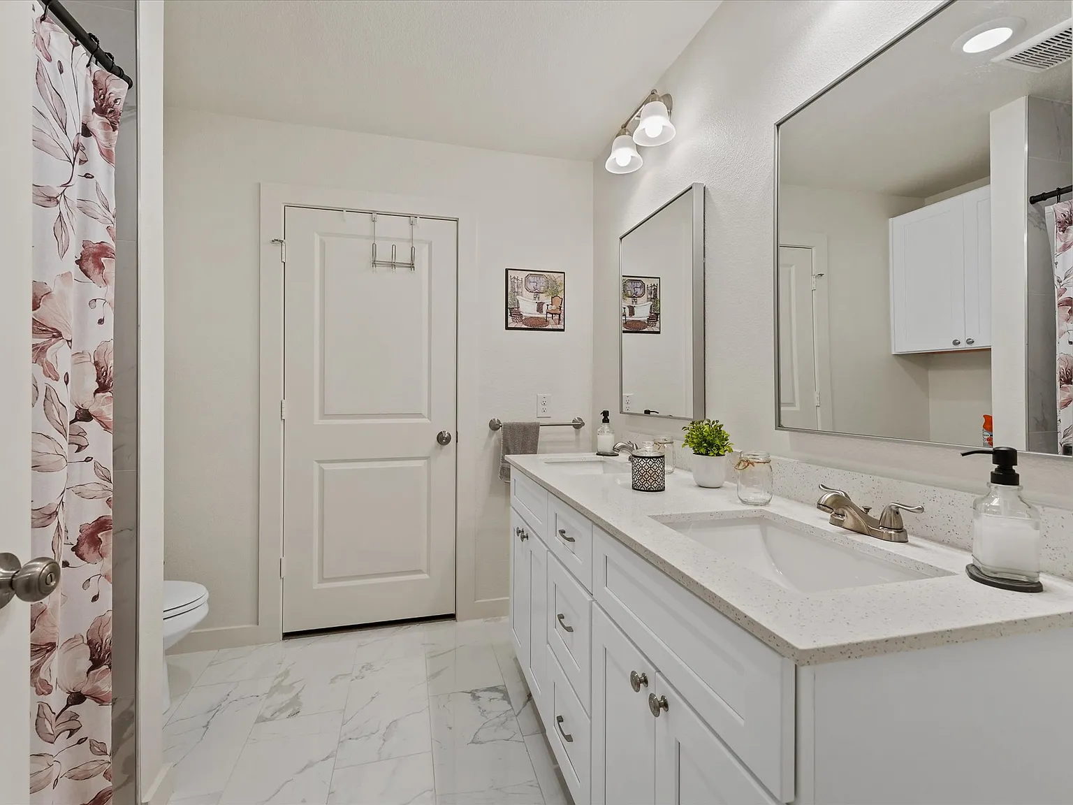 3 bed, 1262 sqft, $2,500 — Photo 4