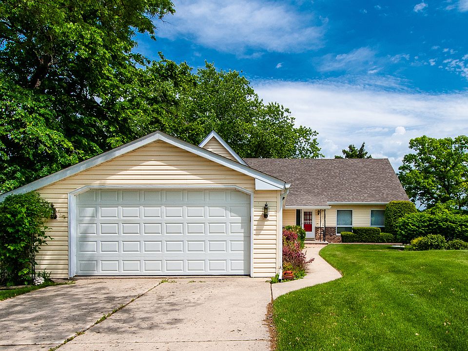 1st image of 42643 N Linden Ln