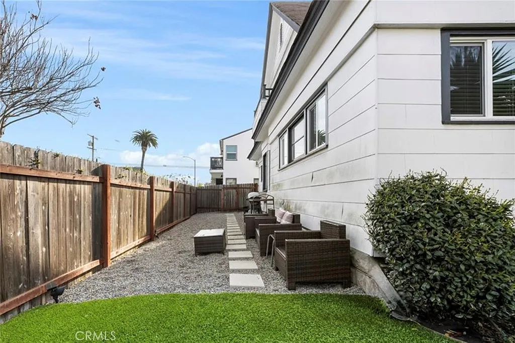 1 bed, 750 sqft, $2,500 — Photo 3