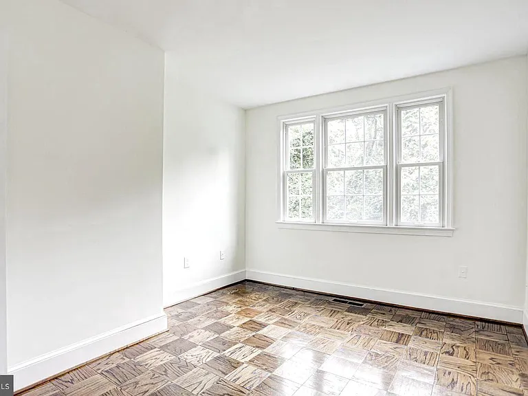 3251 Sutton Pl NW #B — Photo 28