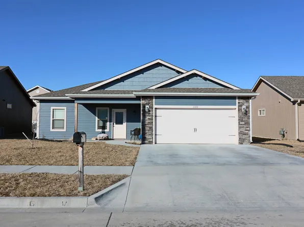 3328 Half Full Dr, Manhattan, KS 66502
