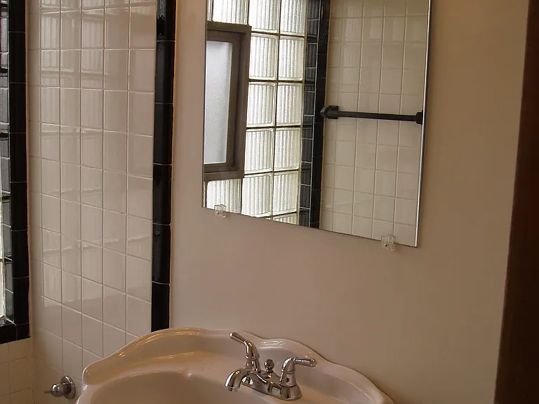 4951 N Santa Monica Blvd #4 — Photo 7