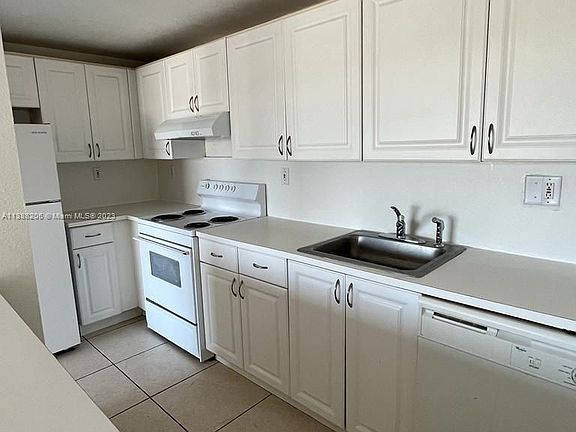 3rd image of 17600 NW 68th Ave APT B3010