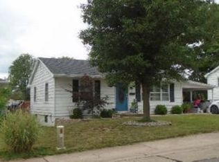 215 Kuhne Blvd, Troy, MO 63379