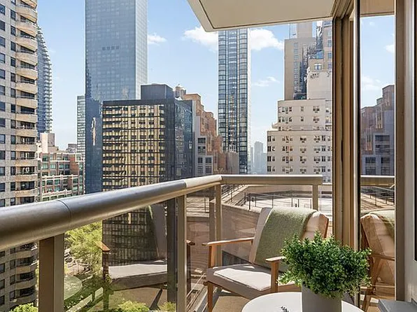 234 E 46th St APT 604, New York, NY 10017