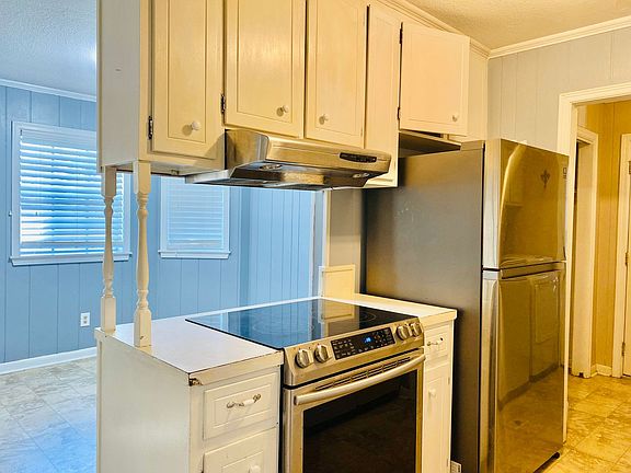 4th image of 208 Crestline Dr