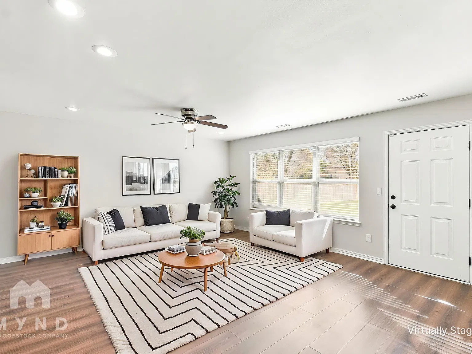 3 bed, 3.0 bath, 1494 sqft, $1,435 — Photo 2