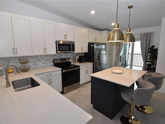 4th image of 15155 Bluffton LN #522