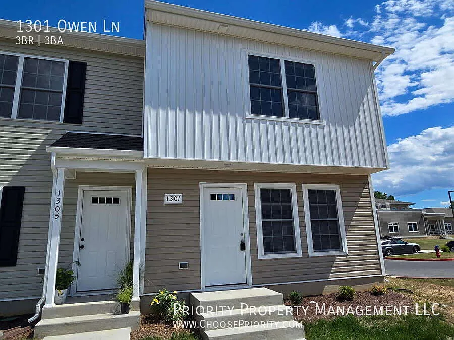 1301 Owen Ln