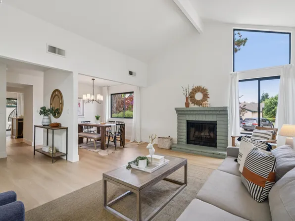 101 Carob Ln, Alameda, CA 94502