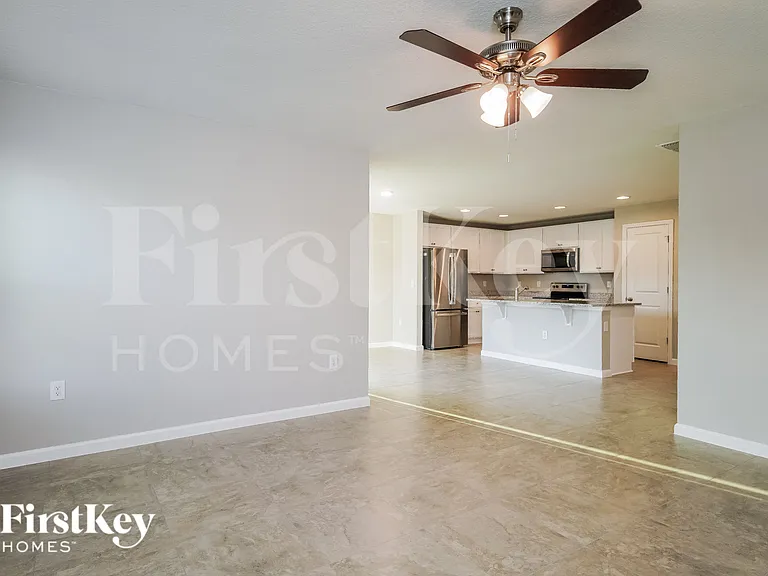 349 S Haven Ct — Photo 4