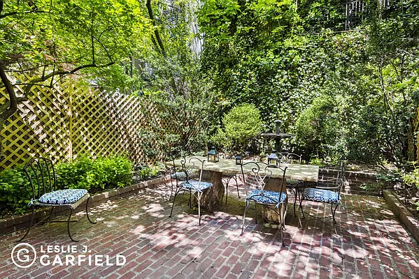 Sold by Leslie J. Garfield | media 4