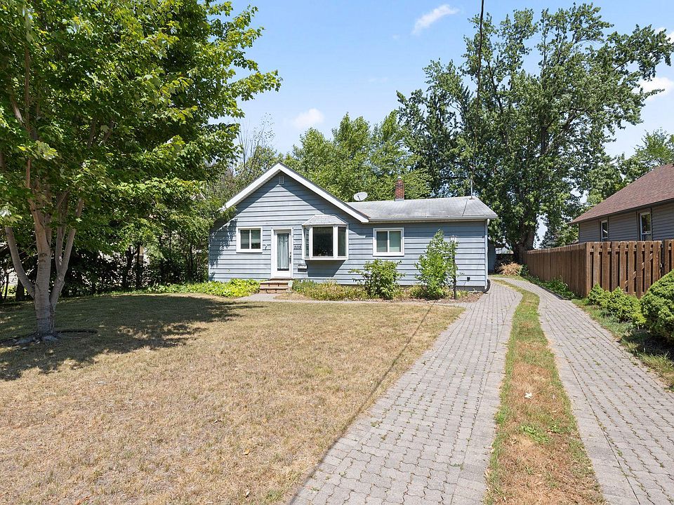 1st image of 2115 1st St