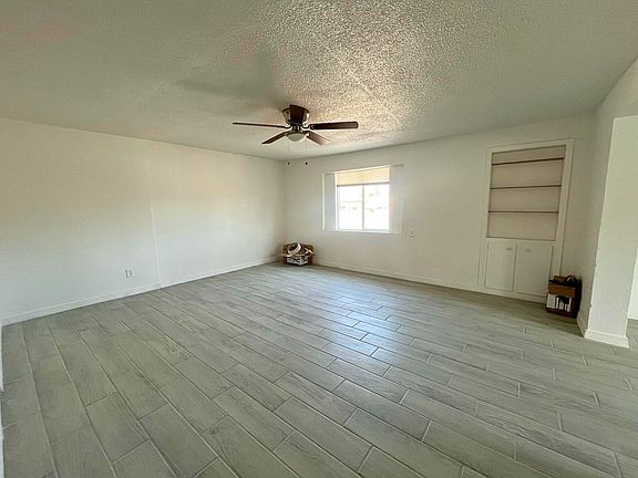 5th image of 102 Encino Dr #A