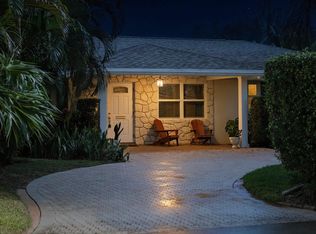 129 Alhambra Pl, West Palm Beach, FL 33405