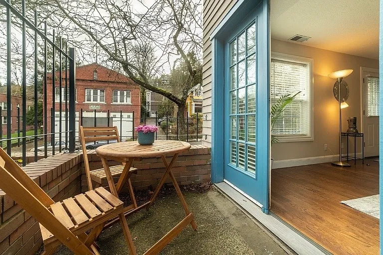 1449 SW Montgomery St #2 — Photo 8