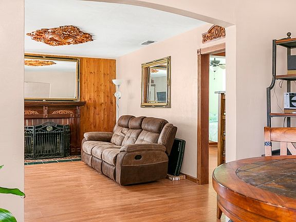 4th image of 3434 Truckee Way