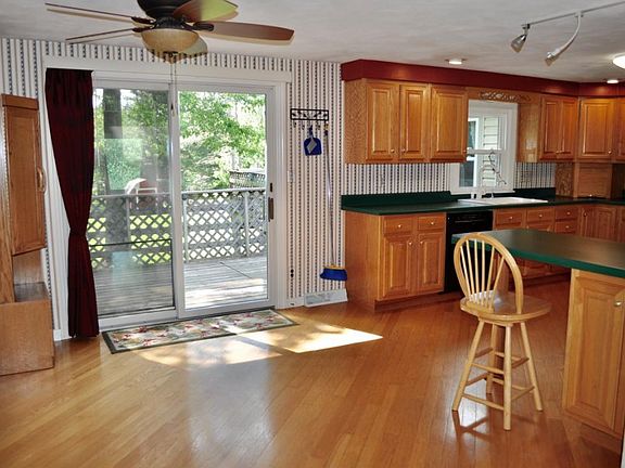 5th image of 112 Shady Hill Dr