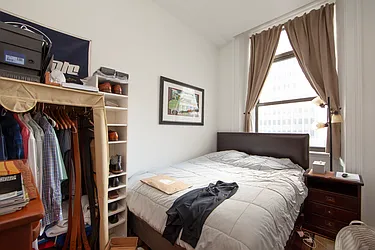 Rented by R New York