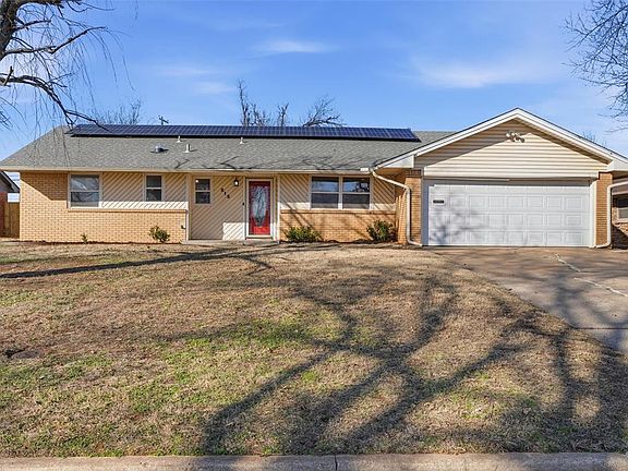 2nd image of 212 NE 61st St
