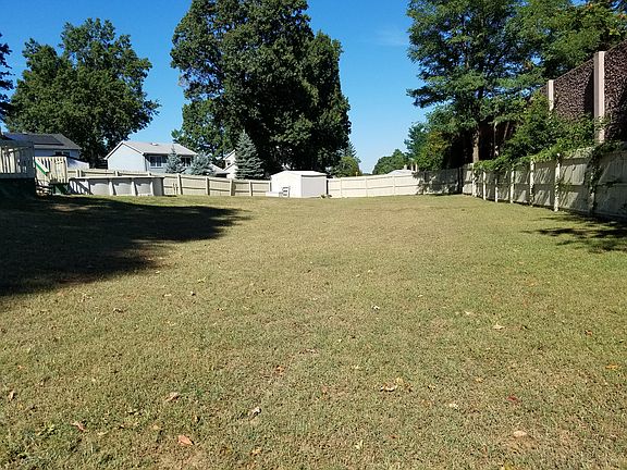 Spacious Yard