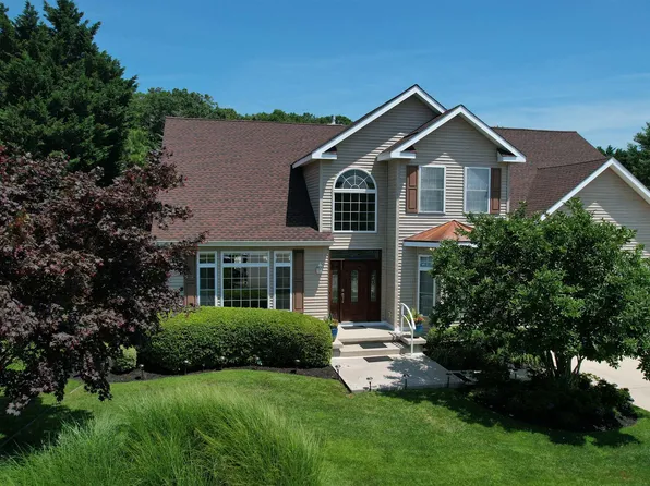 106 Saint Andrews Dr, Egg Harbor Township, NJ 08234