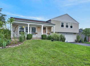 1334 Allison Ln, Schaumburg, IL 60194