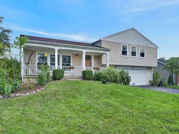 1334 Allison Ln, Schaumburg, IL 60194