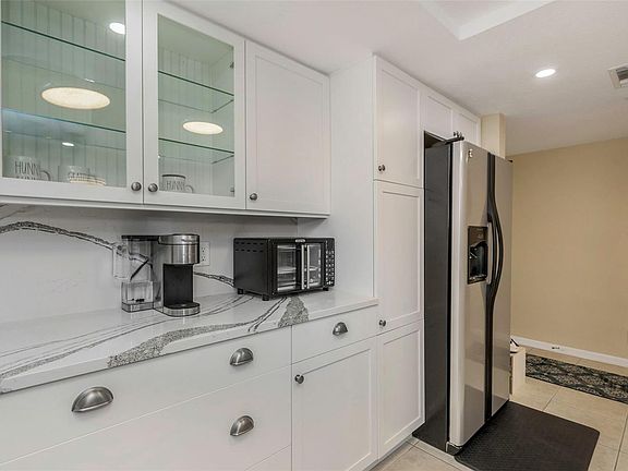3rd image of 18400 Gulf Blvd APT 2305
