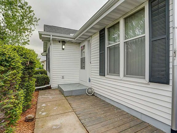 2nd image of 2327 Green Valley Dr