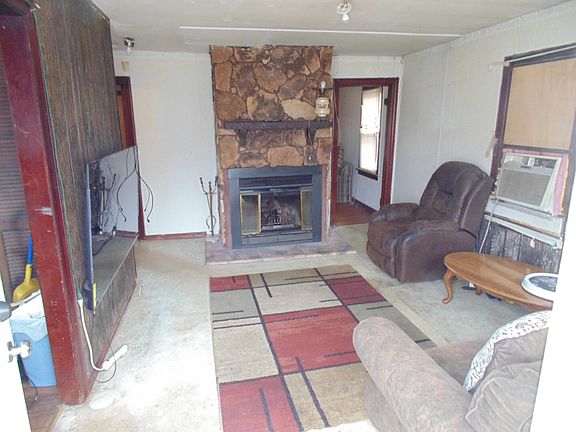 3rd image of 2847 Greene St