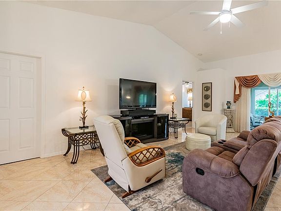 2nd image of 18526 Myrtlewood Dr
