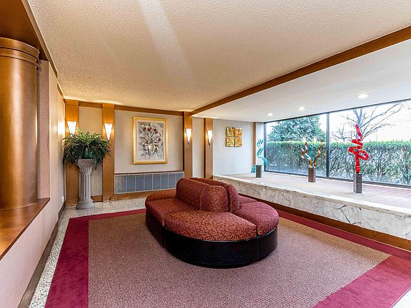 3rd image of 2335 Bell Blvd APT 4A