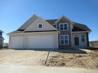 430 Reeds Dr, West Bend, WI 53095