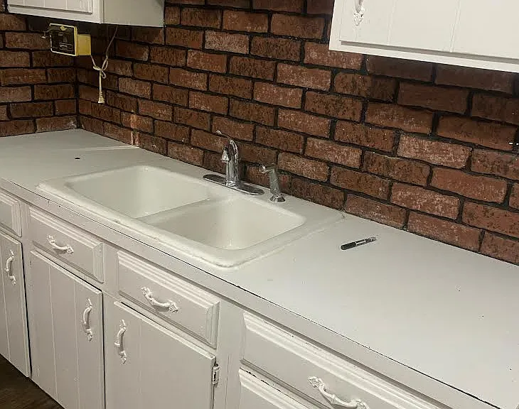 65 Domedion Ave — Photo 9